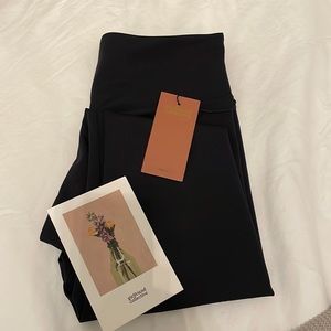 Girlfriend Collective Black Luxe Legging, 28.5”, Size Medium